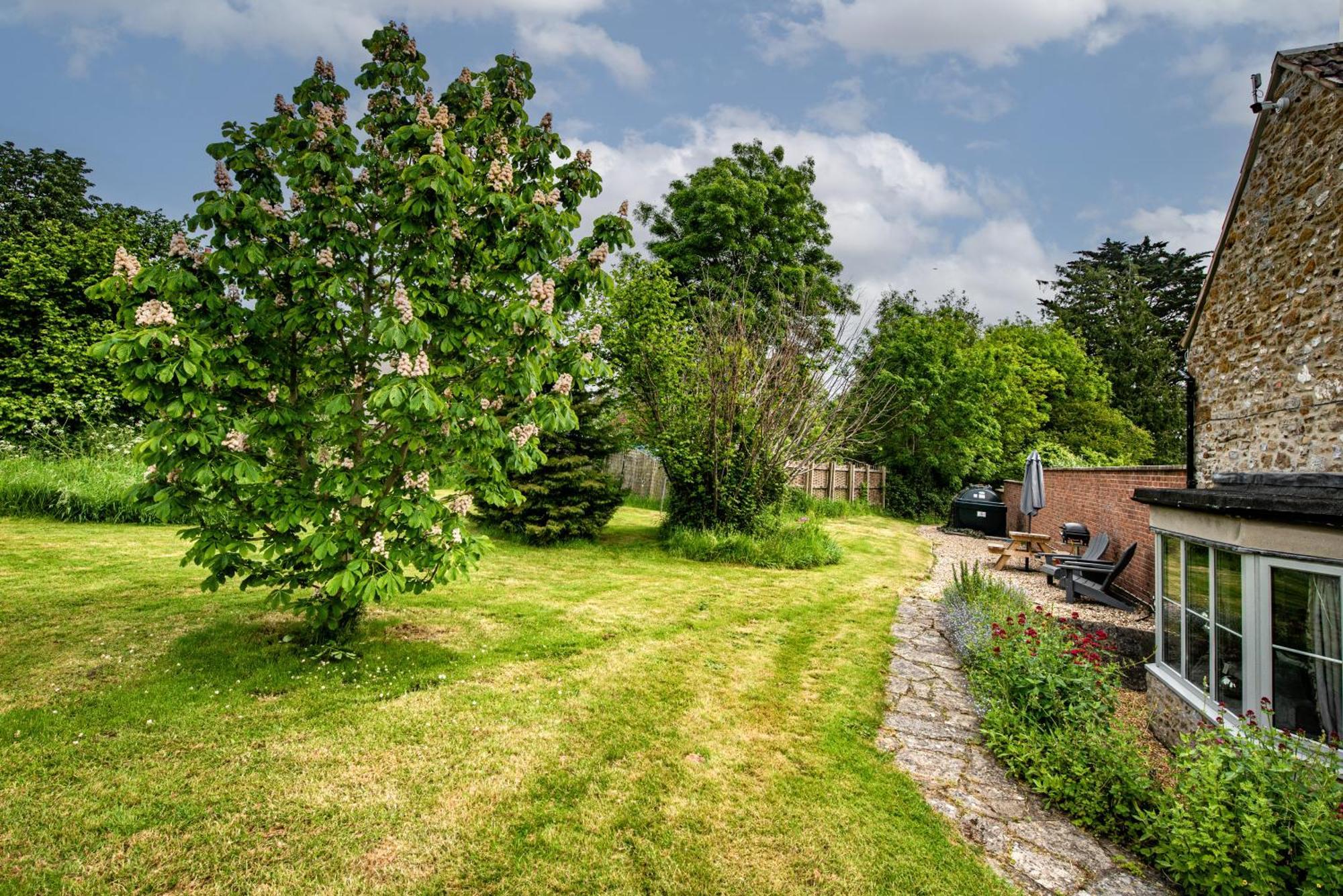 Stable Cottage 일민스터 외부 사진